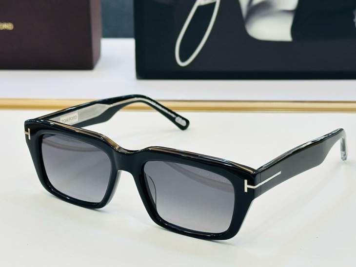 Picture of Tom Ford Sunglasses _SKUfw76017467fw